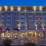 Latanya Palm & Airport 4*