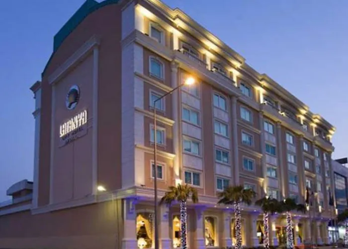 Hotel Latanya Palm & Airport 4*