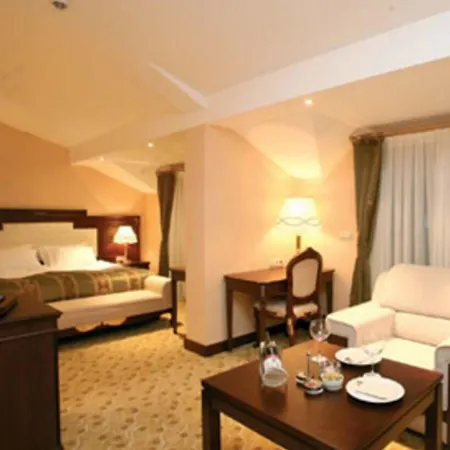 Latanya Palm & Airport 4* Antalya