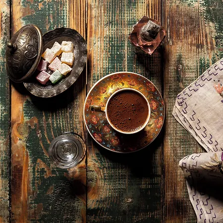 Latanya Palm & Airport 4*