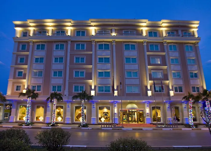 Latanya Palm & Airport 4*