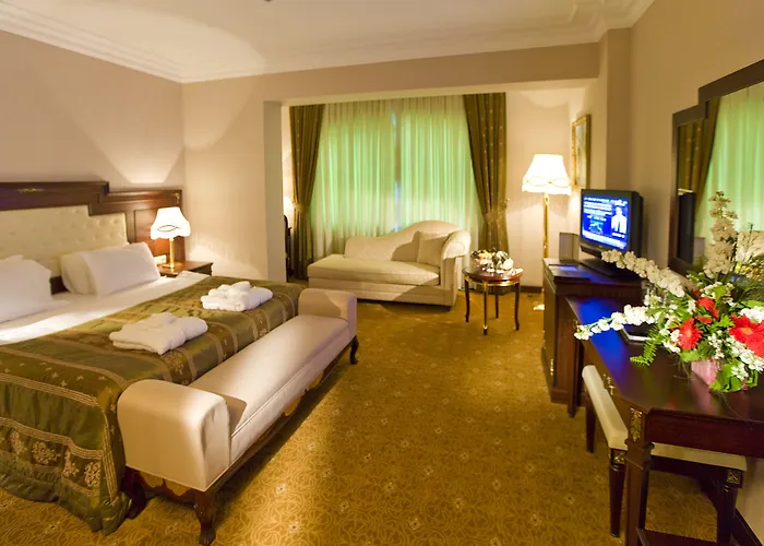 Hotel Latanya Palm & Airport 4*