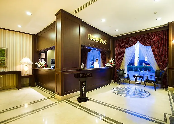 Latanya Palm & Airport Hotel Antália