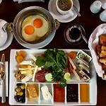 Latanya Palm & Airport Hotel