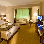 Hotel Latanya Palm & Airport 4*