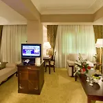 Hotel Latanya Palm & Airport