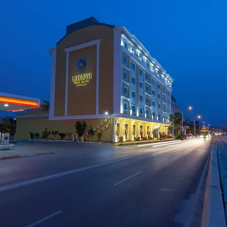 Ξενοδοχείο Latanya Palm & Airport 4*