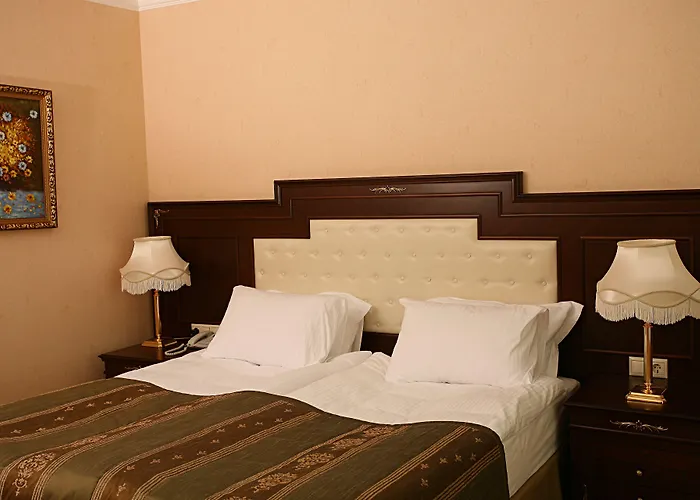 Latanya Palm & Airport Ξενοδοχείο 4*
