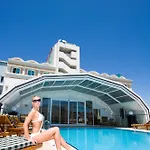 Hotel Latanya Palm & Airport