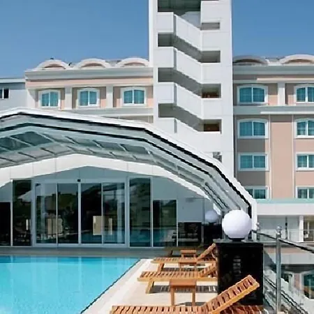 Latanya Palm & Airport Ξενοδοχείο