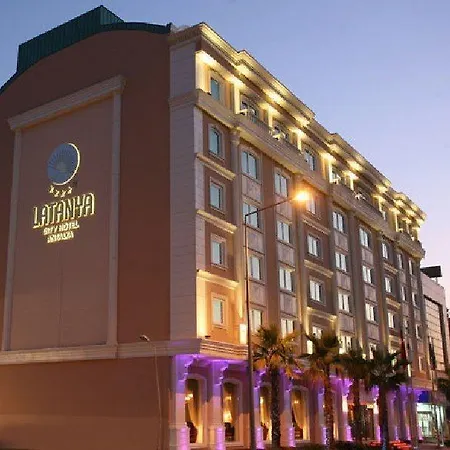 Ξενοδοχείο Latanya Palm & Airport 4*