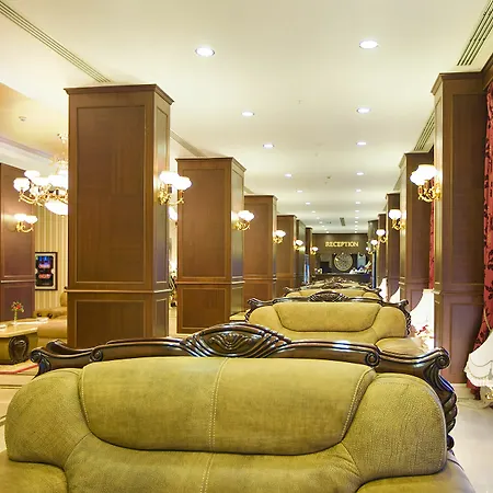 Latanya Palm & Airport 4*