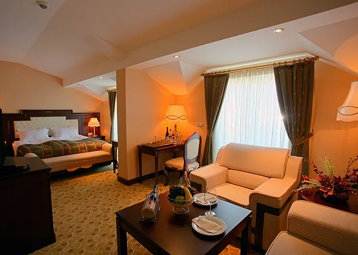 Latanya Palm & Airport 4* Antalya